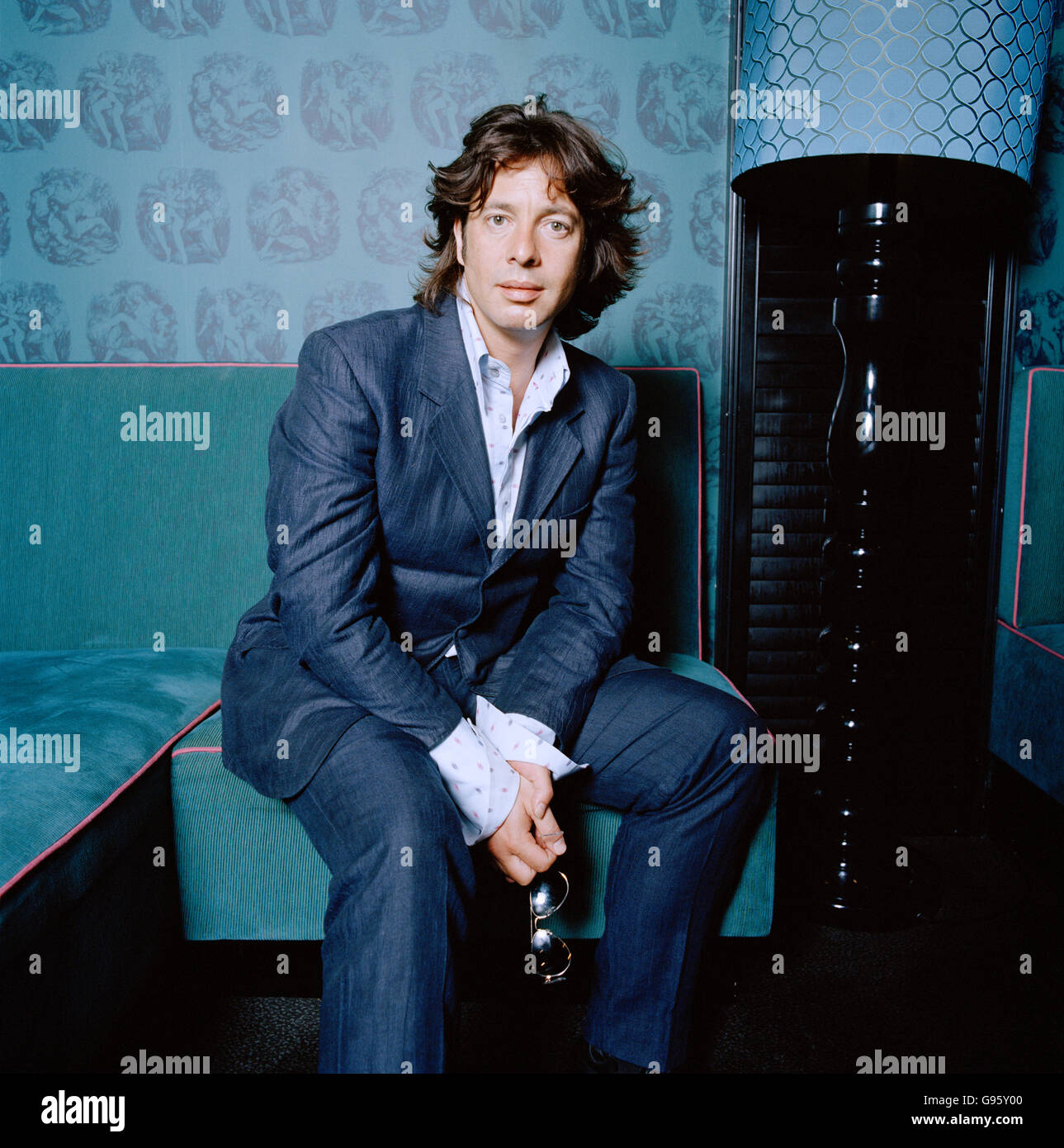 Laurence llewelyn bowen hi res stock photography and images Alamy