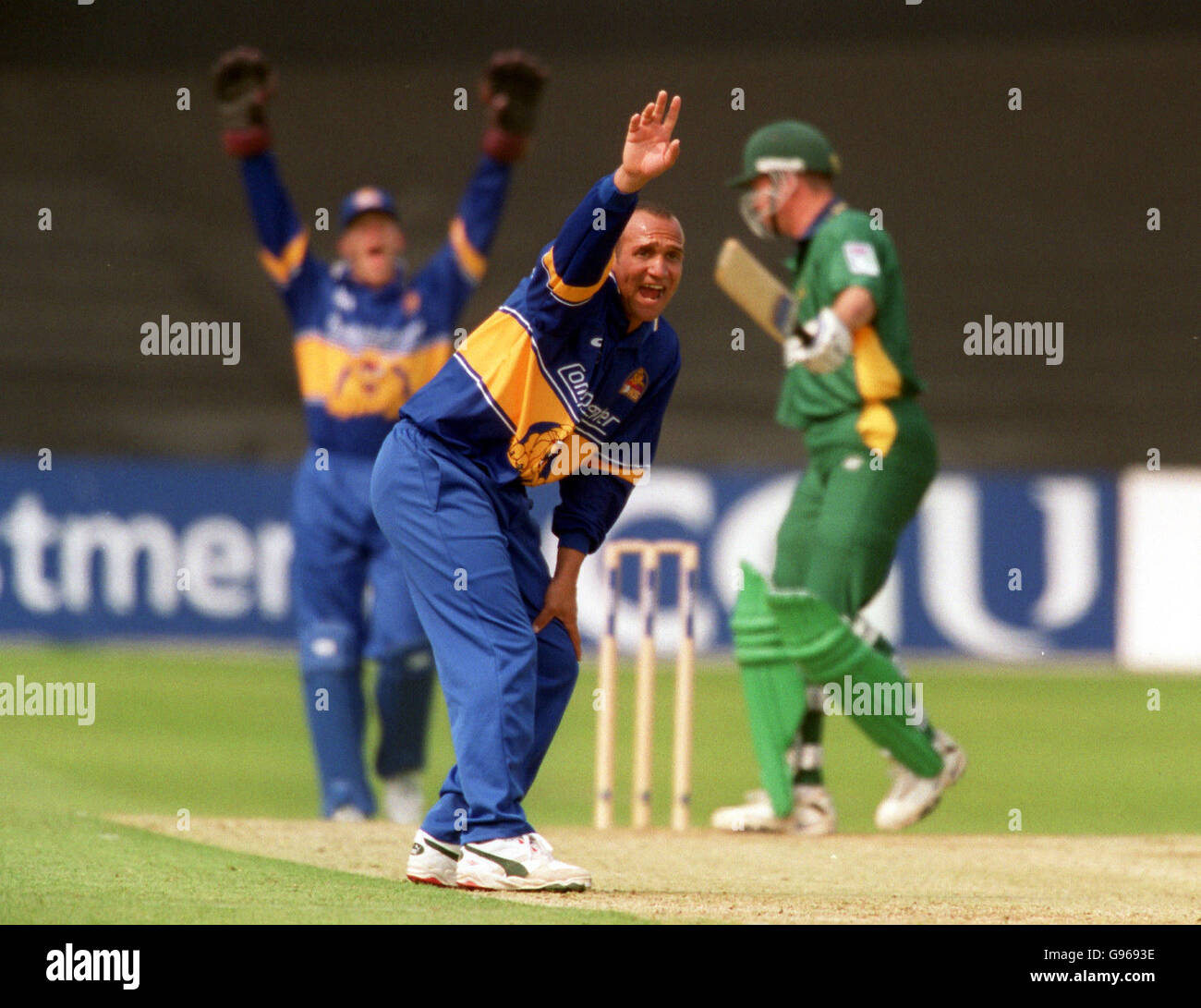 Could This Be The End Yorkshire V Surrey Hampshire V Notts More Day 4 Live Stakes Are High - 02m89ui