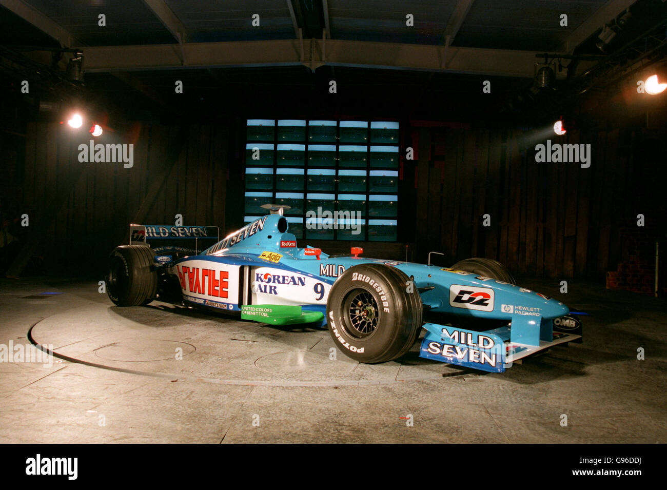 The new benetton b199 f1 car hi-res stock photography and images - Alamy