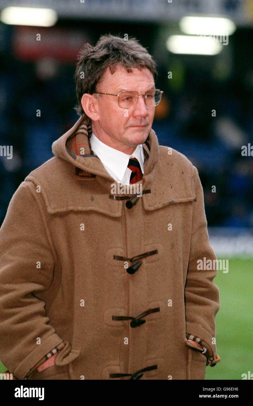 Football managers long cheap coats