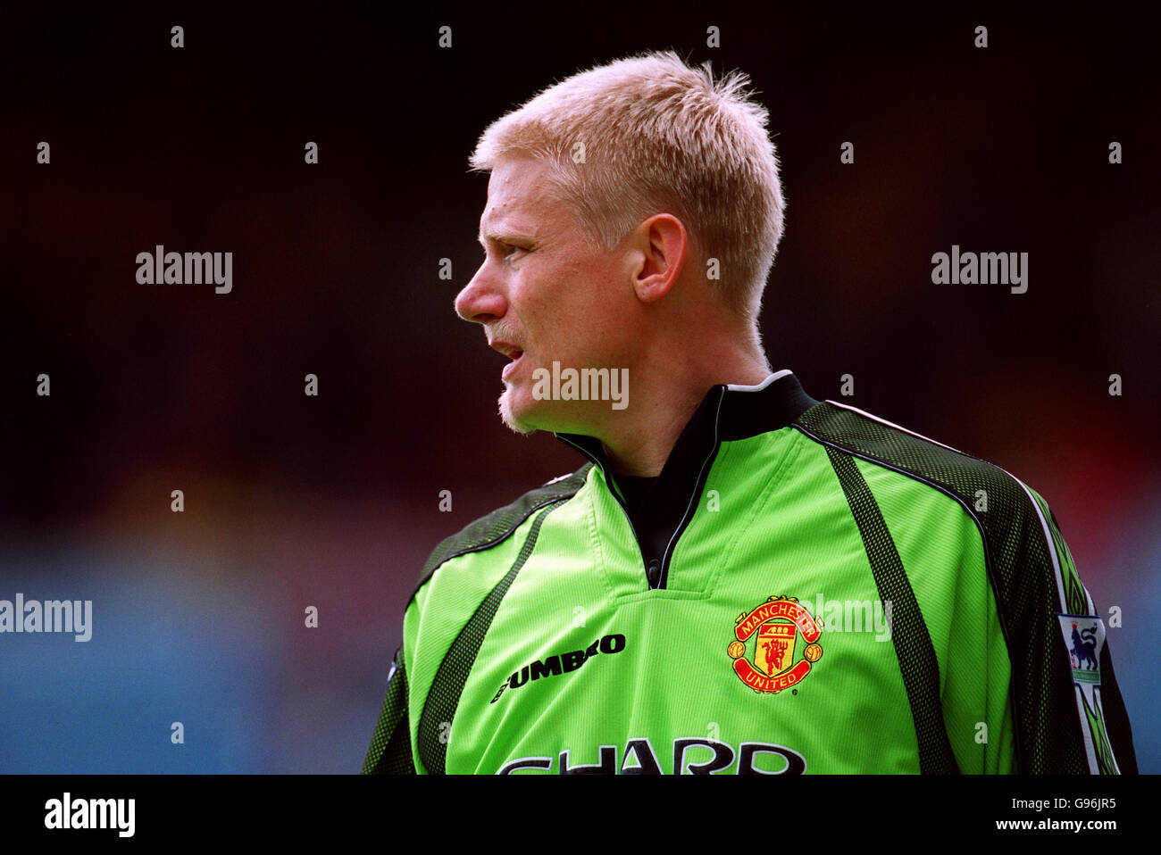 Fa cup peter schmeichel hi-res stock photography and images - Alamy