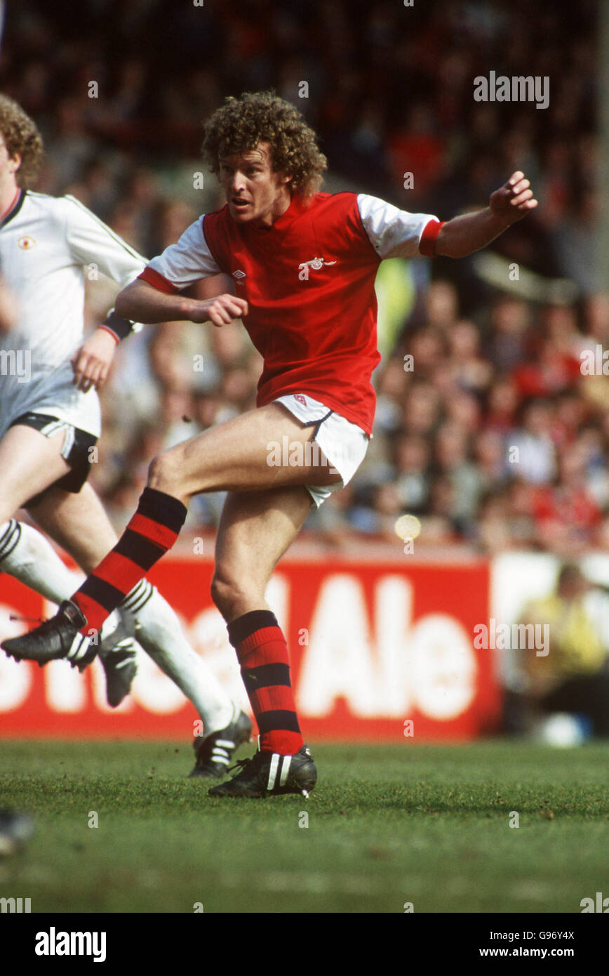 Soccer - FA Cup - Semi Final - Arsenal v Manchester United. Graham Rix ...