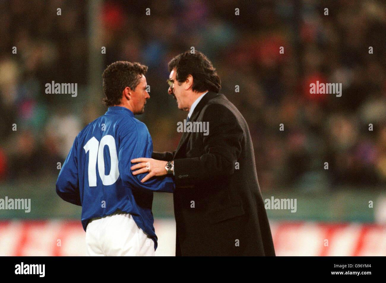 Roberto baggio italy hi-res stock photography and images Roberto baggio italy hi-res stock photography and images