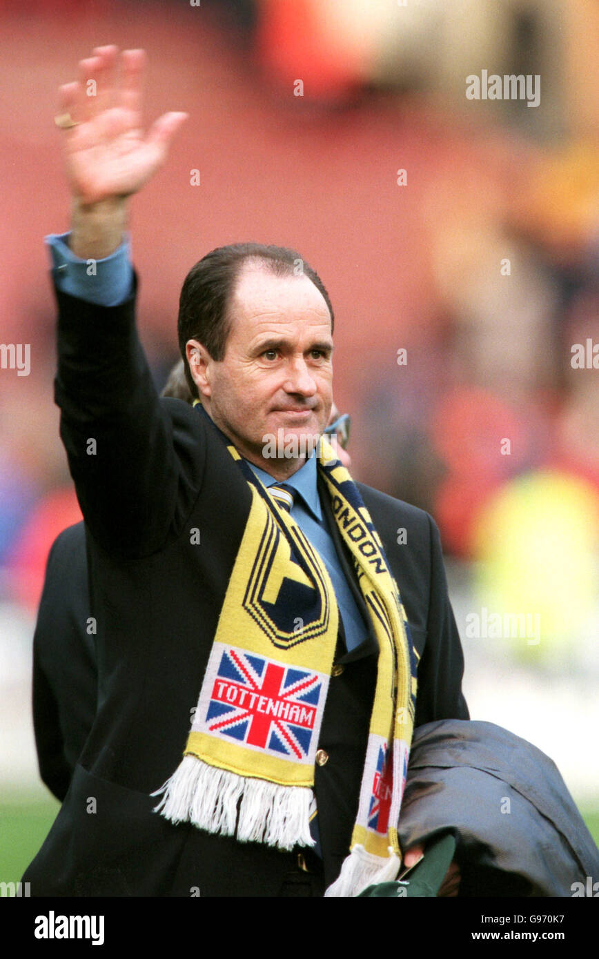 Tottenham Hotspur manager George Graham waves to the fans Stock Photo ...
