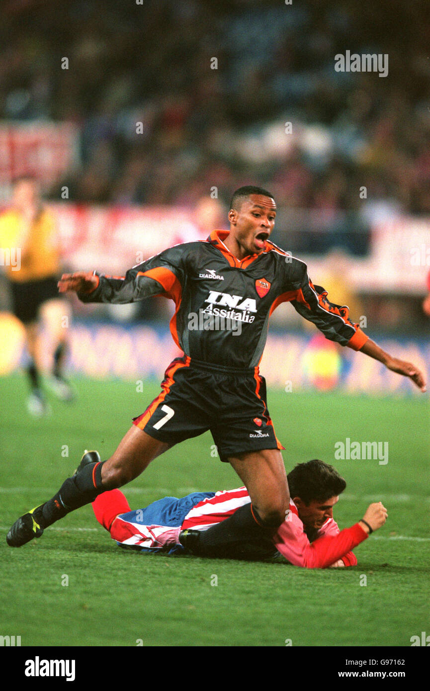 Soccer - UEFA Cup - Quarter Final - First Leg - Atletico Madrid v AS ...