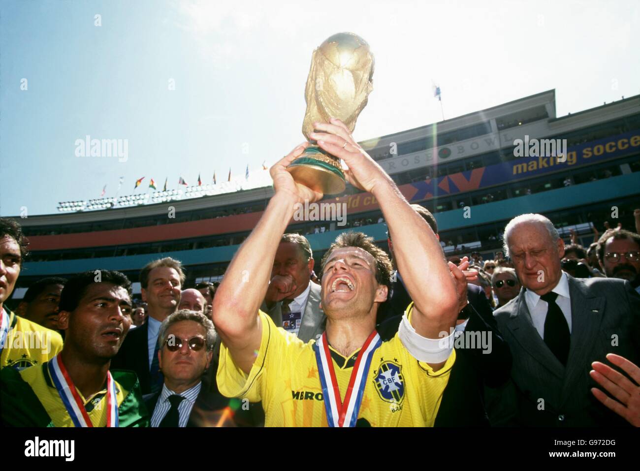 Soccer - 1994 FIFA World Cup - Final - Brazil v Italy - Rose Bowl, Pasadena. Brazil captain Dunga lifts the World Cup Stock Photo