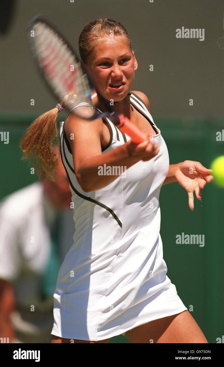 ANNA KOURNIKOVA - ON THE COURT LOOKING BACK !!!