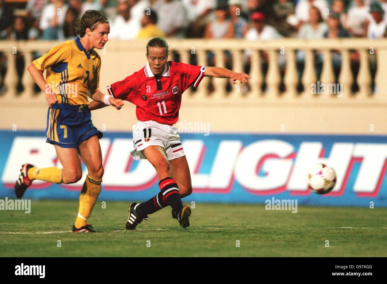 Women's Soccer - World Cup USA 99 - Quarter Final - Norway v Sweden Stock Photo