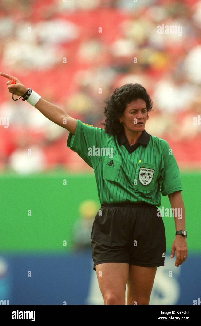 Women's Soccer - World Cup USA 99 - Group A - Nigeria v Denmark. Maria Edilene Siqueira, Referee (Brazil) Stock Photo