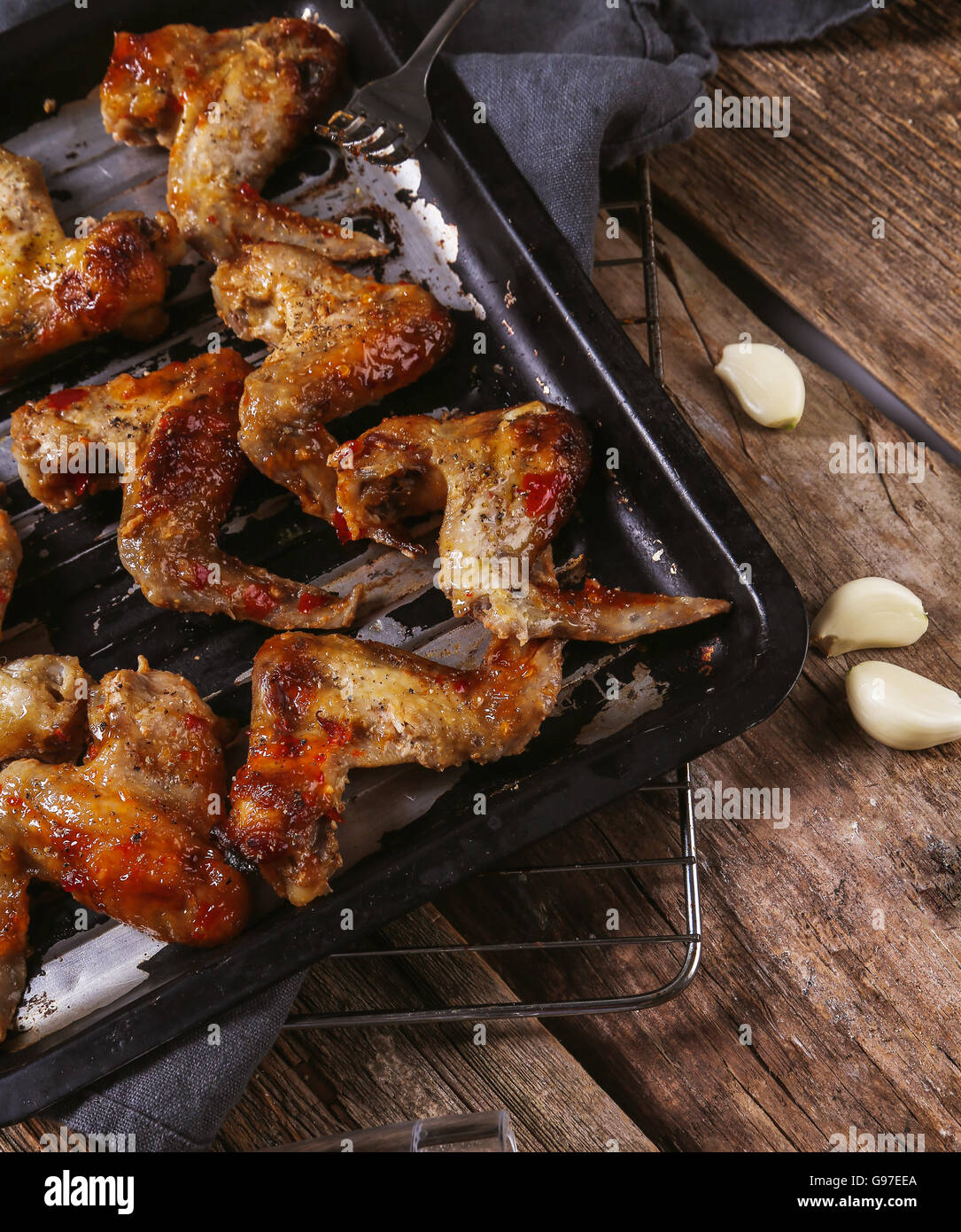 Fried chicken wings tray hi-res stock photography and images - Alamy