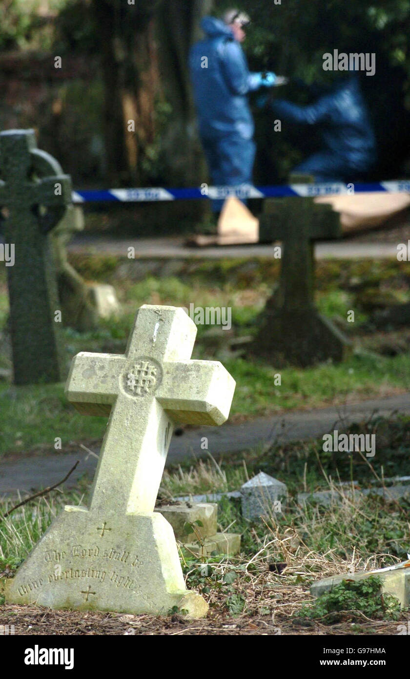 Police attend the scene in Cowley Methodist church yard, Oxford, Wednesday March 15 2006, where a man died following an altercation with police. The Independent Police Complaints Commission (IPCC) is examining the lead-up to the death of a 42-year-old man at 1pm yesterday in Cowley, Oxfordshire. See PA Story POLICE Churchyard. PRESS ASSOCIATION Photo. Photo credit should read: Chris Radburn/PA Stock Photo