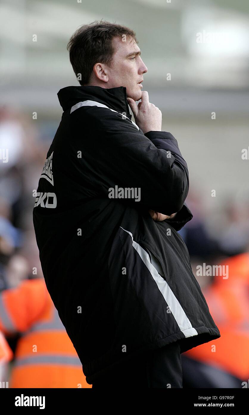 Millwalls manager david tuttle hires stock photography and images Alamy