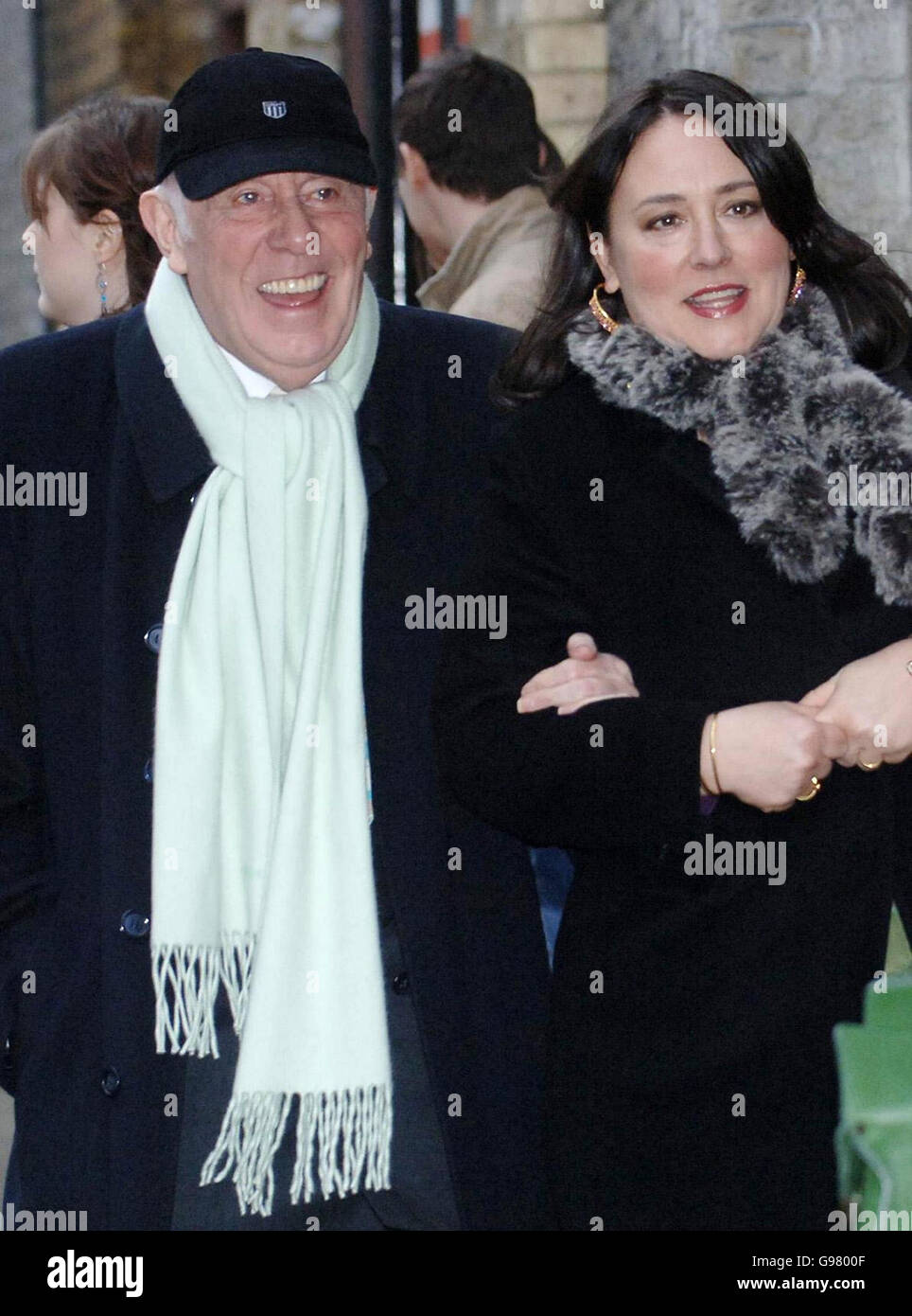 Actor Richard Wilson and comedian Arabella Weir arrive for the civil partnership ceremony of former EastEnders star Michael Cashman, 55 and his partner of 23 years Paul Cottingham, 41, in London, Saturday March 11, 2006. Mr Cashman, who is now a Labour Euro-MP and gay rights activist, played the first major gay character in EastEnders in the mid-1980s. See PA Story SHOWBIZ Wedding. PRESS ASSOCIATION Photo. Photo credit should read: Stefan Rousseau/PA. Stock Photo