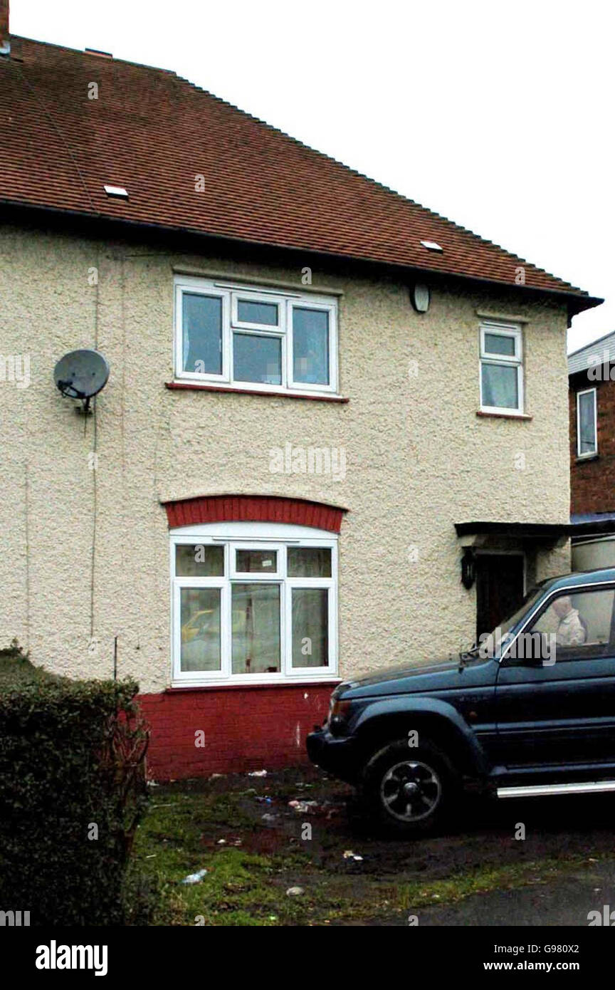 The exterior of Mick Philpott's council home in Allenton, Derby, which the father-of-14 claims is too cramped to accommodate his clan, Tuesday March 14, 2006. Hospital worker Mr Philpott lives with his girlfriend, Lisa Willis, who is expecting his 15th child, and his wife Mairead, and eight of their children. See PA story SOCIAL Family. PRESS ASSOCIATION photo. Photo credit should read: Rui Vieira / PA. Stock Photo
