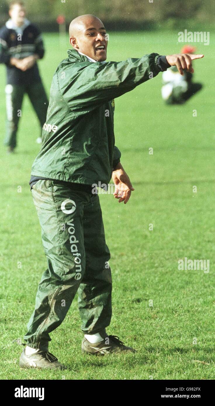 George gregan rugby world cup hi-res stock photography and images - Alamy