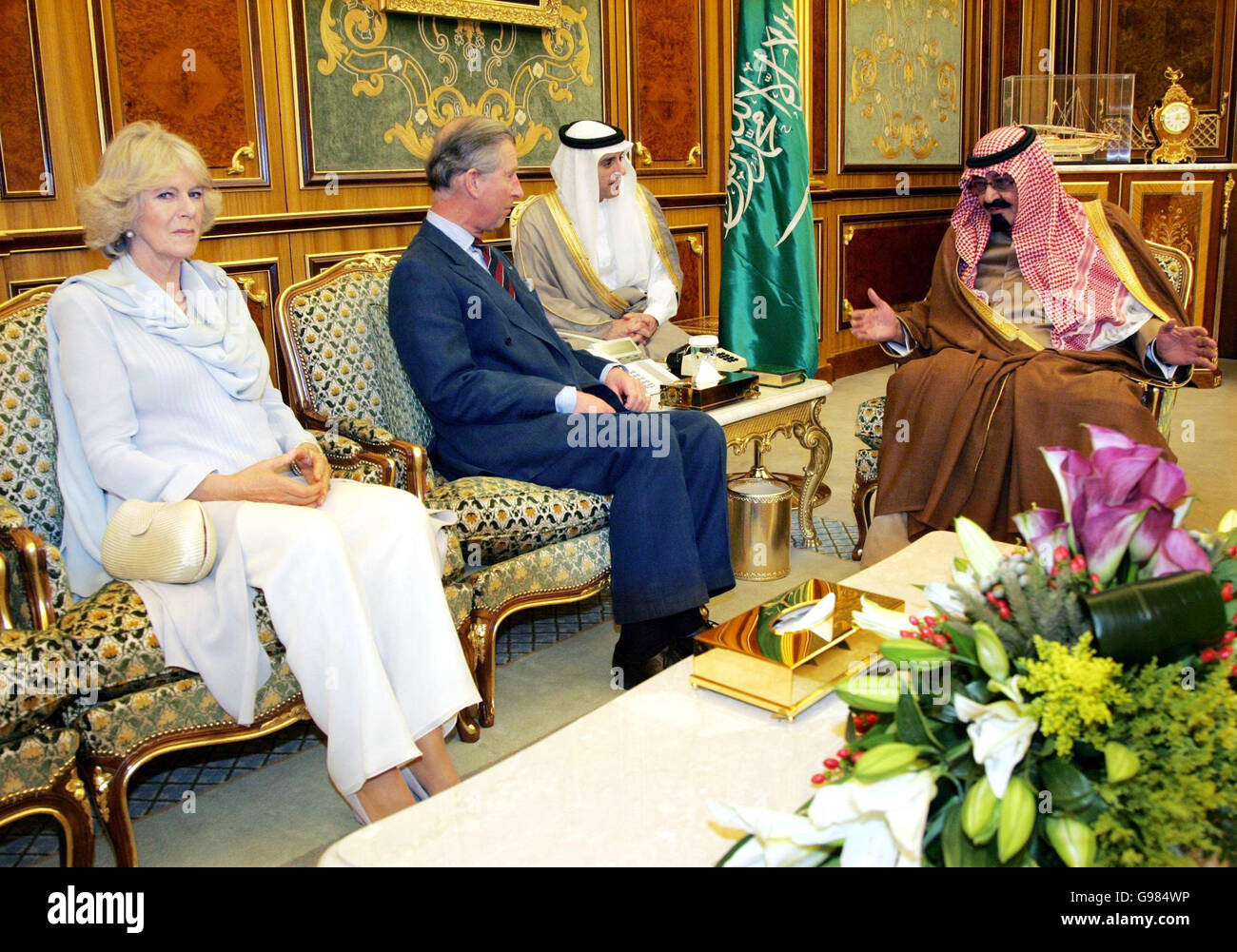 The Prince of Wales talks to King Abdullah Bin Abdulaziz, with the Duchess of Cornwall at his side, Riyadh, Saudi Arabia, Saturday March 25, 2006. Prince Charles and Camilla are spending two days in Riyadh amid intense security as they continue with their second overseas tour. See PA story ROYAL Charles. PRESS ASSOCIATION photo. Photo credit should read: Ian Jones/Daily Telegraph Pool/PA Stock Photo