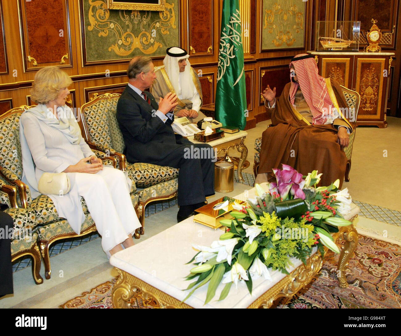 The Prince of Wales talks to King Abdullah Bin Abdulaziz, with the Duchess of Cornwall at his side, Riyadh, Saudi Arabia, Saturday March 25, 2006. Prince Charles and Camilla are spending two days in Riyadh amid intense security as they continue with their second overseas tour. See PA story ROYAL Charles. PRESS ASSOCIATION Photo. Photo credit should read: Ian Jones/Daily Telegraph Pool/PA Stock Photo