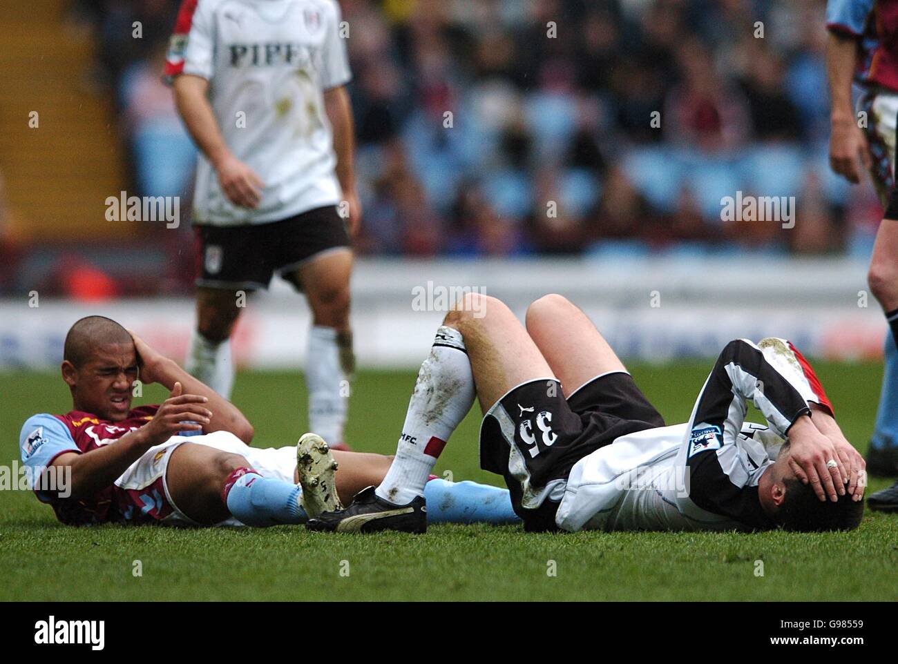 Football heads colliding hi-res stock photography and images - Alamy