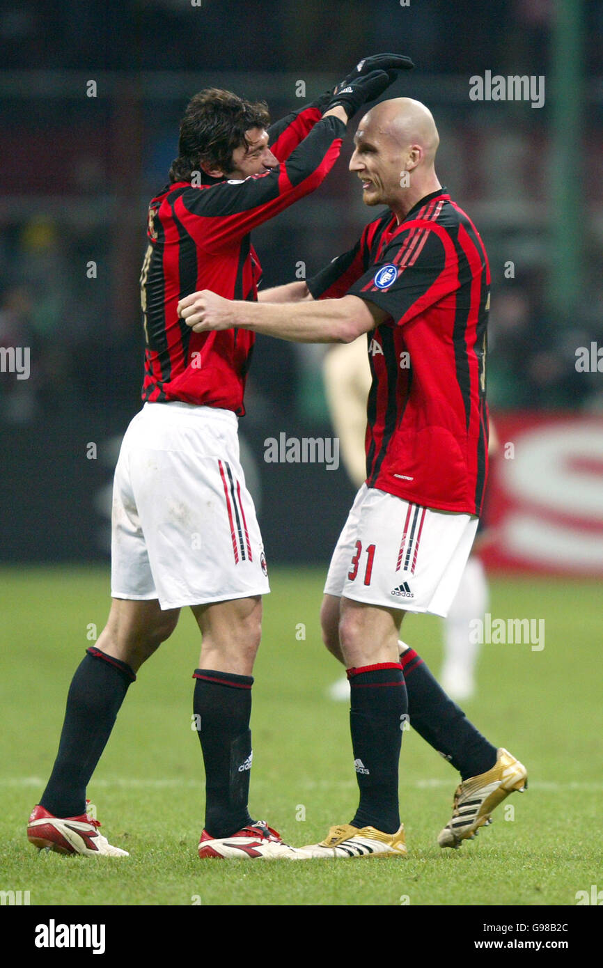 L-R) AC Milan's Andrea Pirlo and Jaap Stam celebrate Stock Photo - Alamy