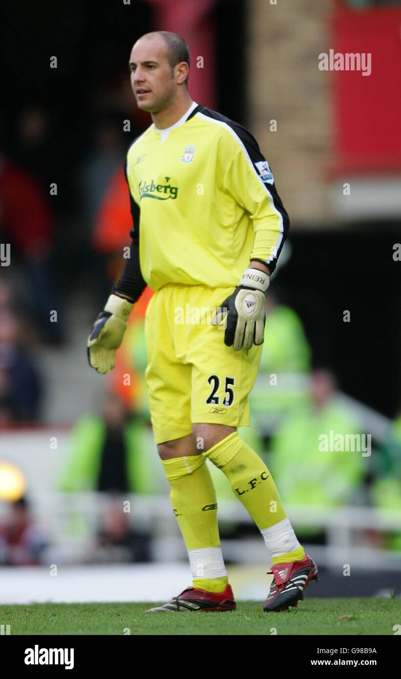 Soccer - FA Barclays Premiership - Arsenal v Liverpool - Highbury. Jose Reina, Liverpool goalkeeper Stock Photo
