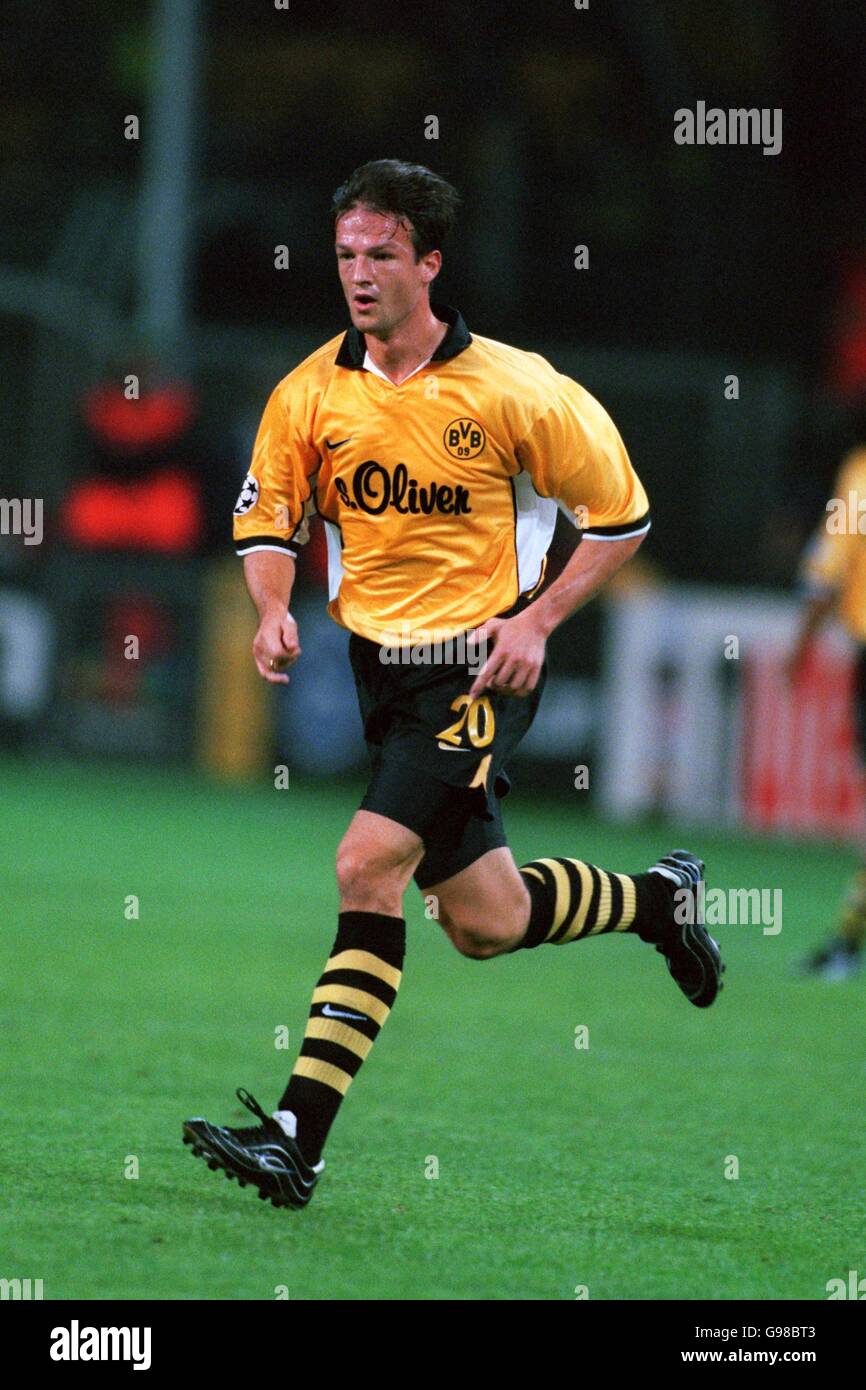 FREDI BOBIC VFB Stuttgart Torschützenkönig 1996 signed Foto 13