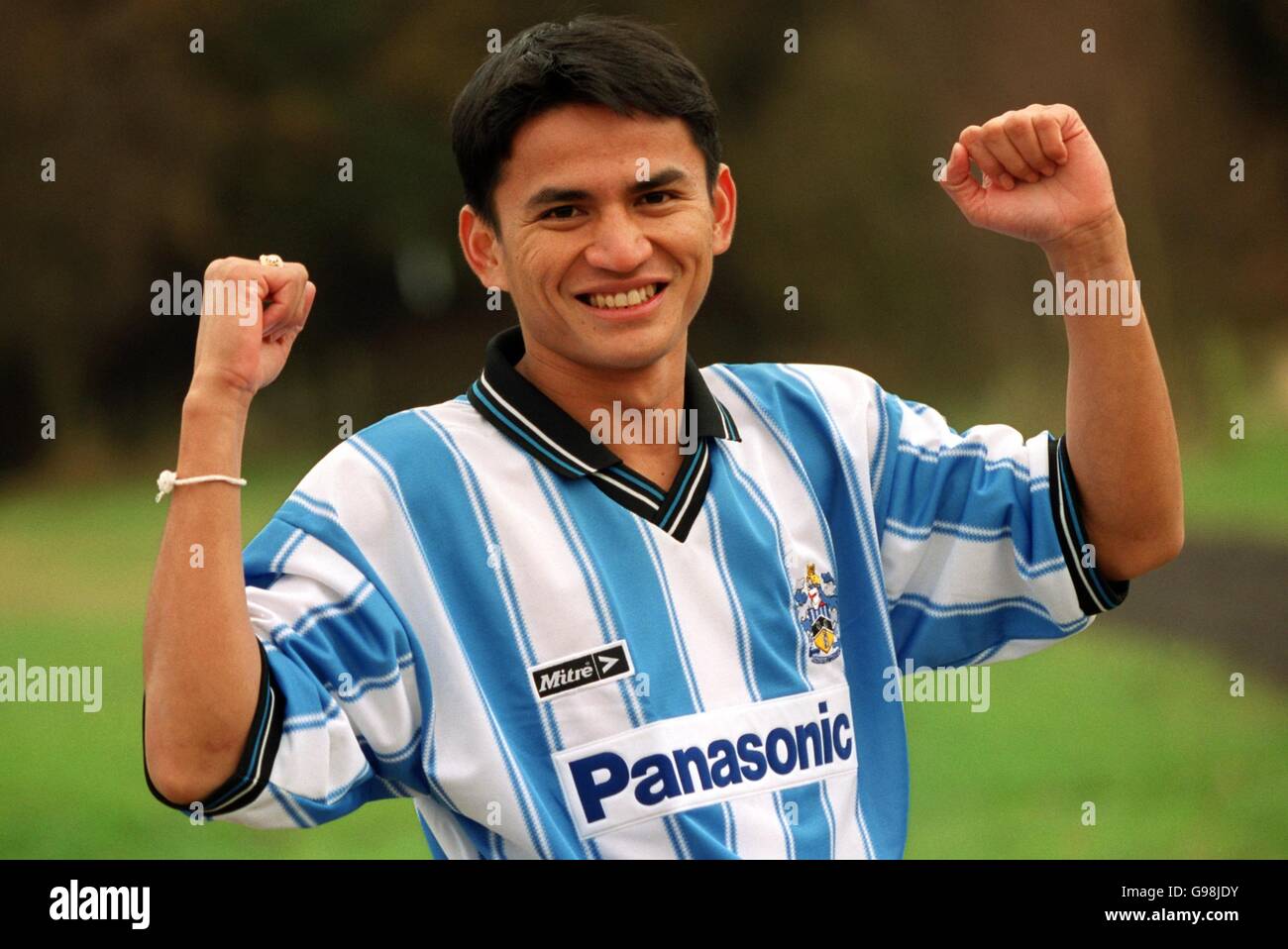 Soccer - Nationwide League Division One - Kiatisuk Senamung Signs For Huddersfield Town Stock Photo