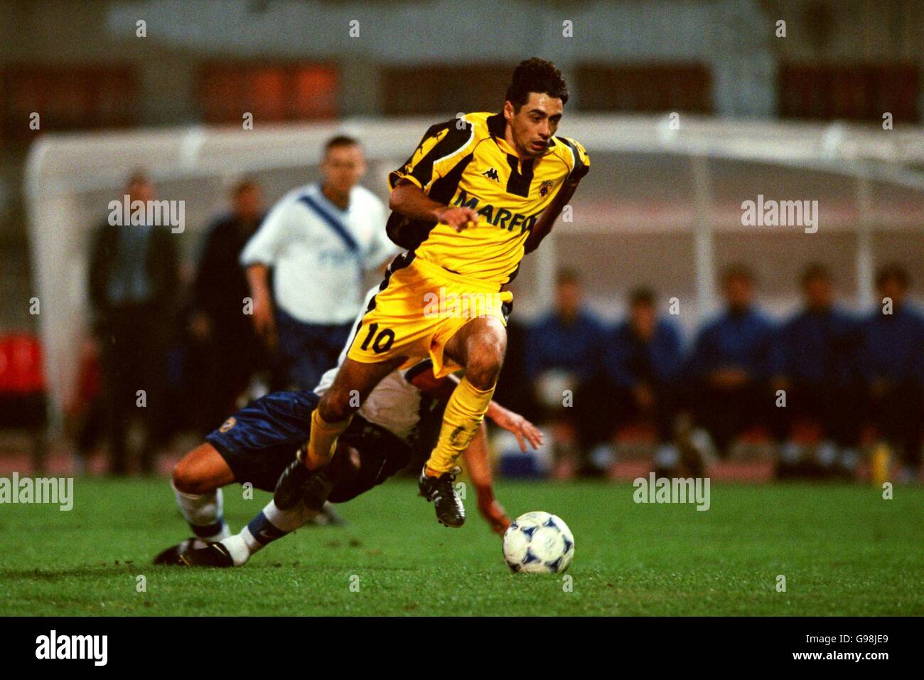Soccer - UEFA Cup - Second Round Second Leg - AEK Athens v MTK Hungaria.  AEK Athens' Dragan Ciric powers away from a tackle Stock Photo - Alamy