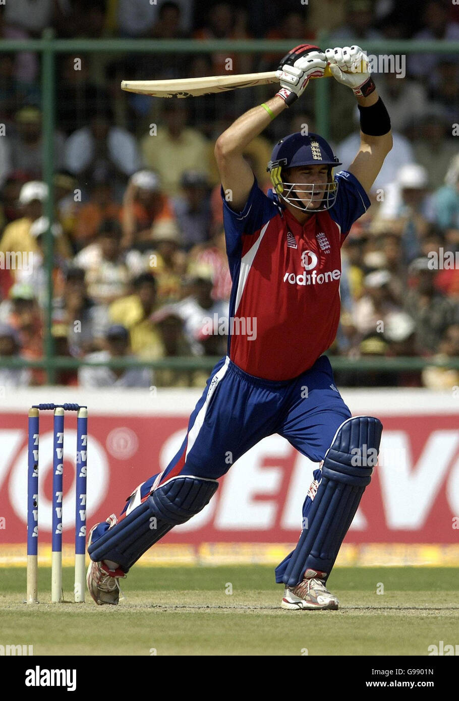 England batsman Kevin Pietersen avoids a ball during the first One Day International against India at the Ferozeshah Kotla Grounds, Delhi, India, Tuesday March 28, 2006. PRESS ASSOCIATION Photo. Photo credit should read: Rebecca Naden/PA. Stock Photo