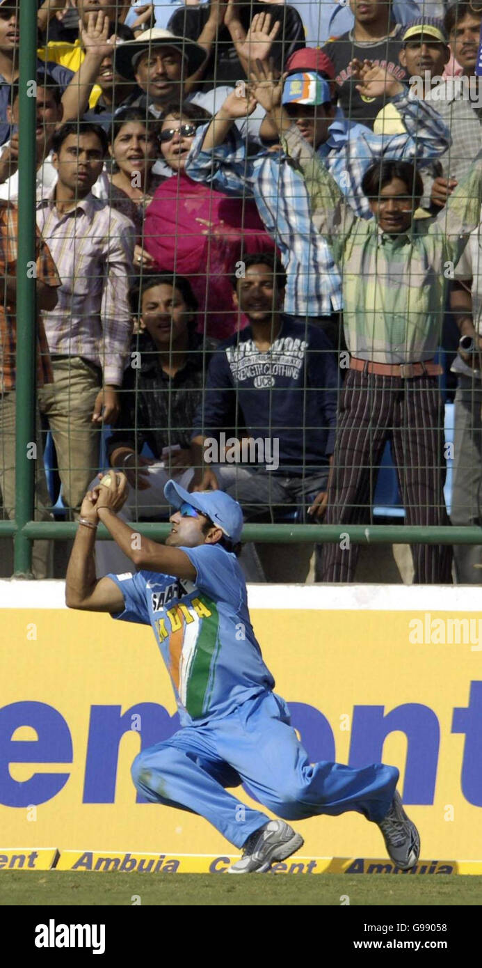 Indian fielder Gautam Gambhir catches out England's Ian Blackwell during the first One Day International at the Ferozeshah Kotla Grounds, Delhi, India, Tuesday March 28, 2006. PRESS ASSOCIATION Photo. Photo credit should read: Rebecca Naden/PA. Stock Photo