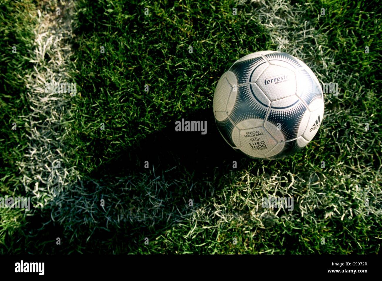 Soccer - New Adidas ball for Euro 2000 - Adidas Terrestra Silverstream  Stock Photo - Alamy