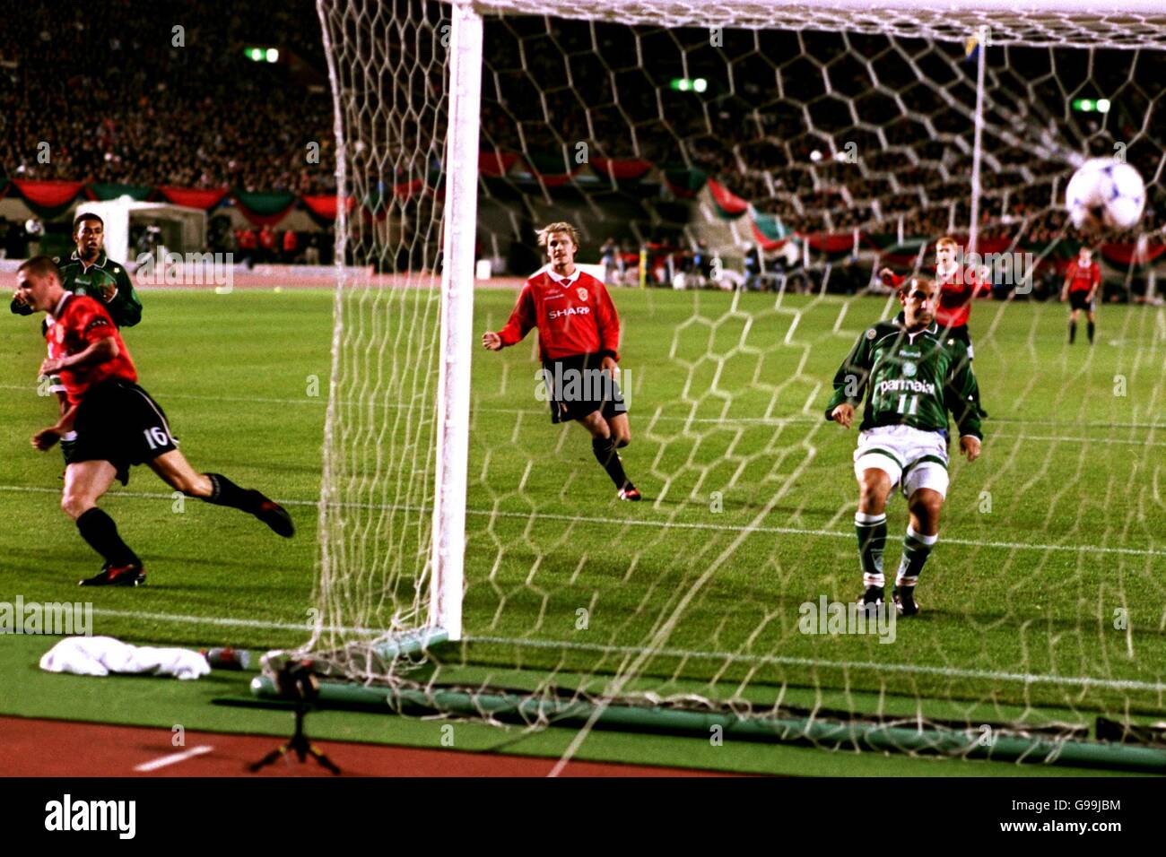 Soccer - Toyota Intercontinental Cup - Manchester United v Palmeiras