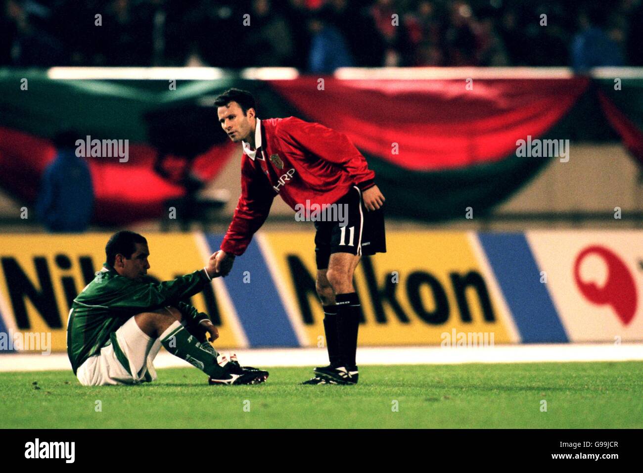 Soccer - Toyota Intercontinental Cup - Manchester United v