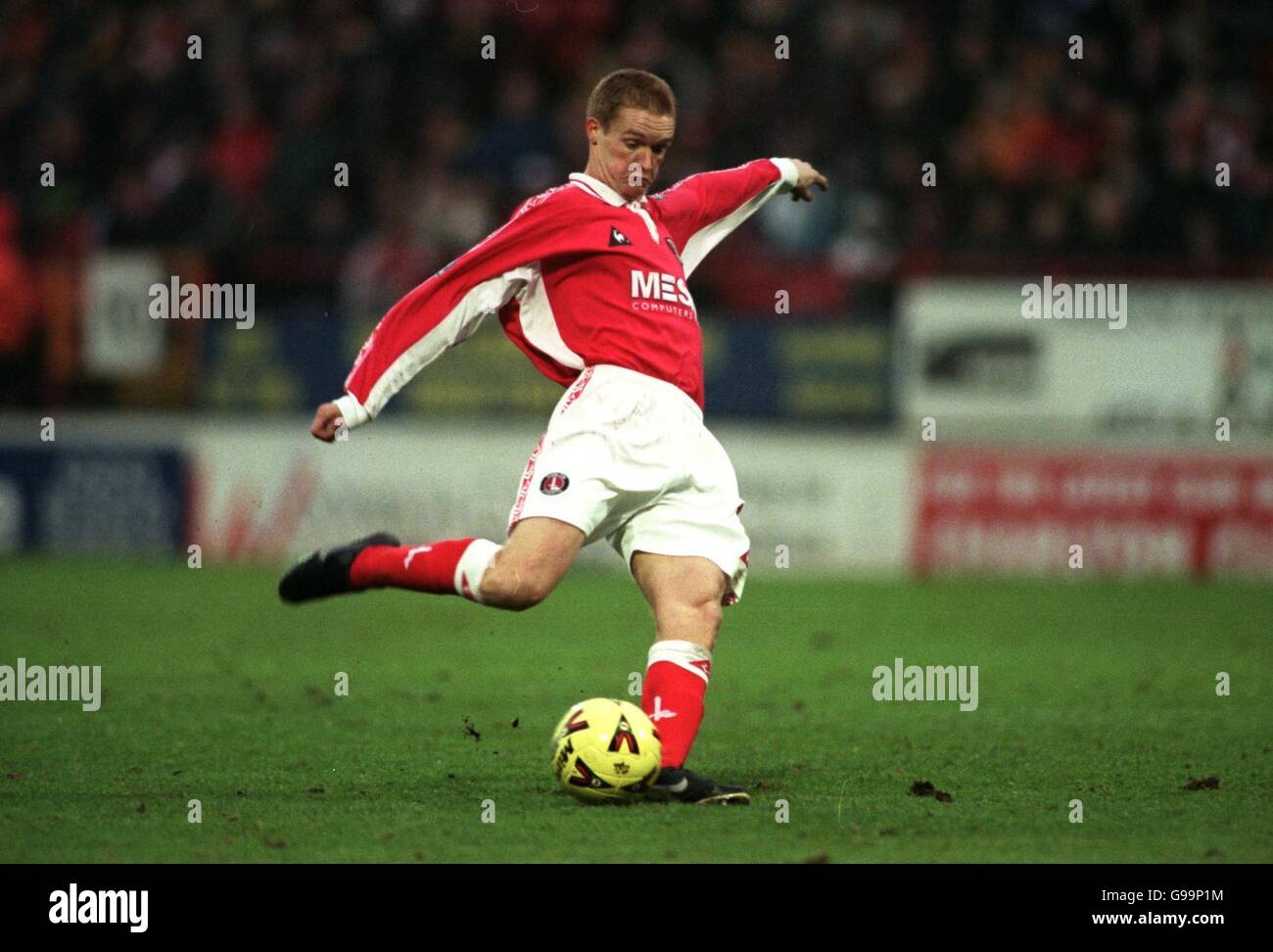 Charlton Athletic's Greg Shields scores the opening goal Stock Photo