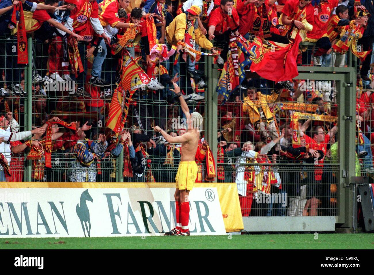 RC Lens : Ce maillot collector pour la Sainte-Barbe