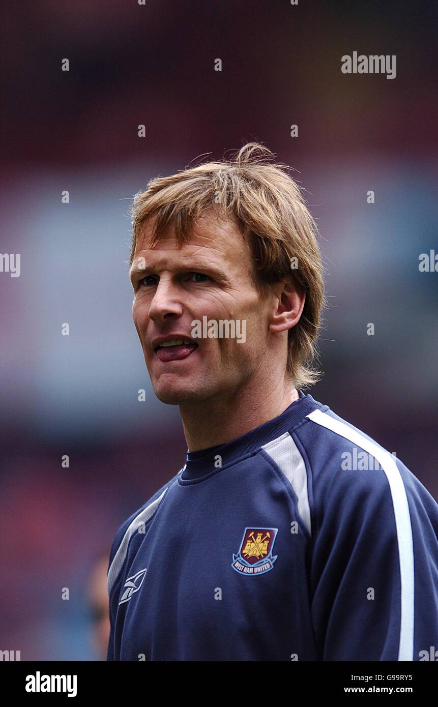 Soccer - FA Cup - Semi Final - Middlesbrough v West Ham United - Villa Park. Teddy Sheringham, West Ham United Stock Photo