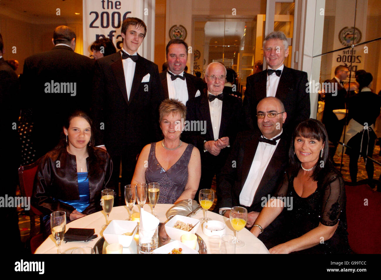 Members of best family attend the awards ceremony hi-res stock ...