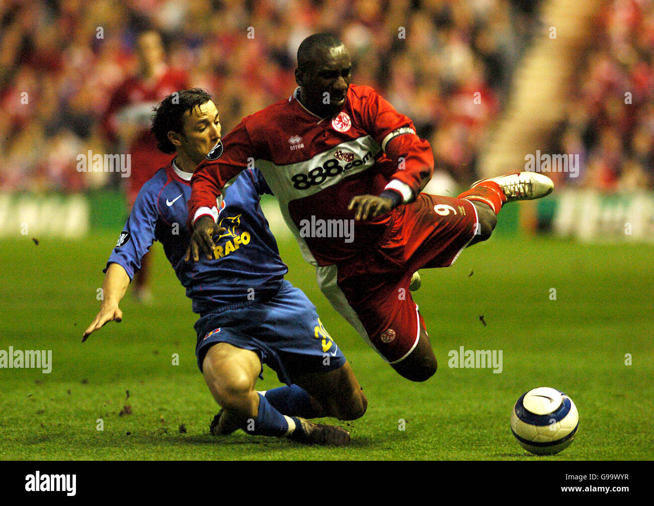 Soccer - UEFA Cup - Semi-Final - Second Leg - Middlesbrough v Steaua  Bucuresti - Riverside Stadium. Steaua Bucuresti fans welcome their team  Stock Photo - Alamy