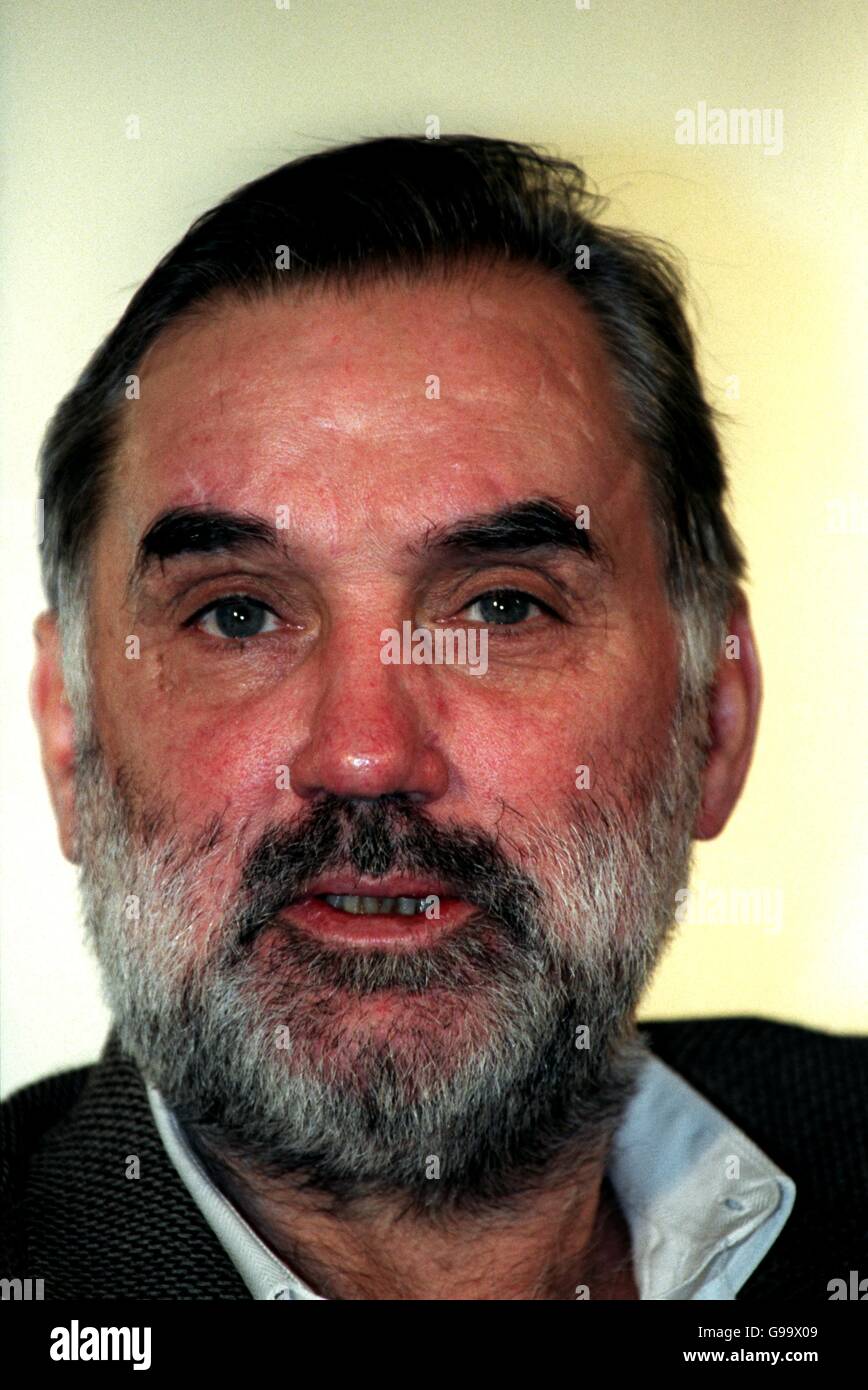 George best football hi-res stock photography and images - Page 14 - Alamy