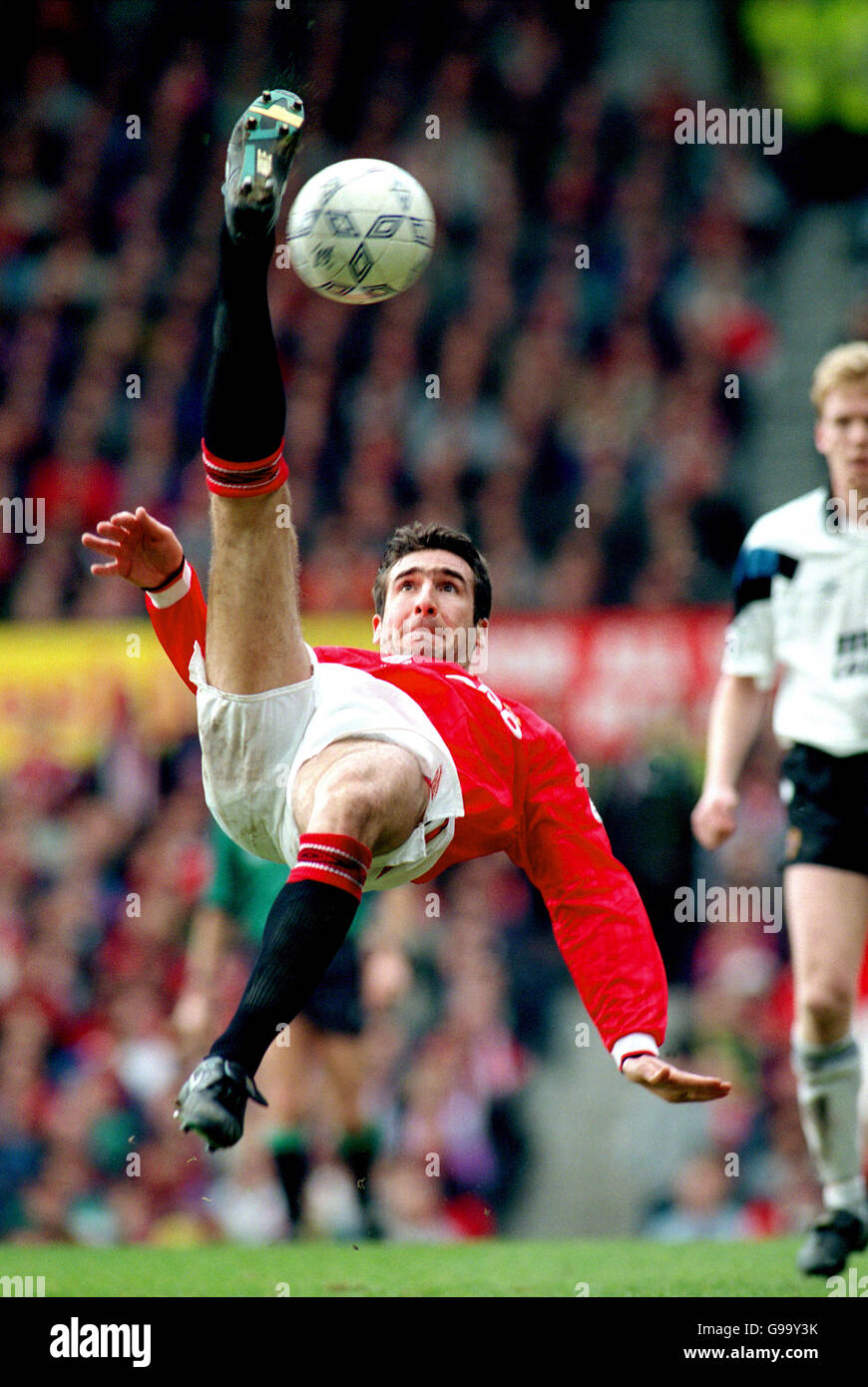 ERIC CANTONA  写真パネル Eric Cantona Signed Manchester United Football Photo. Deluxe