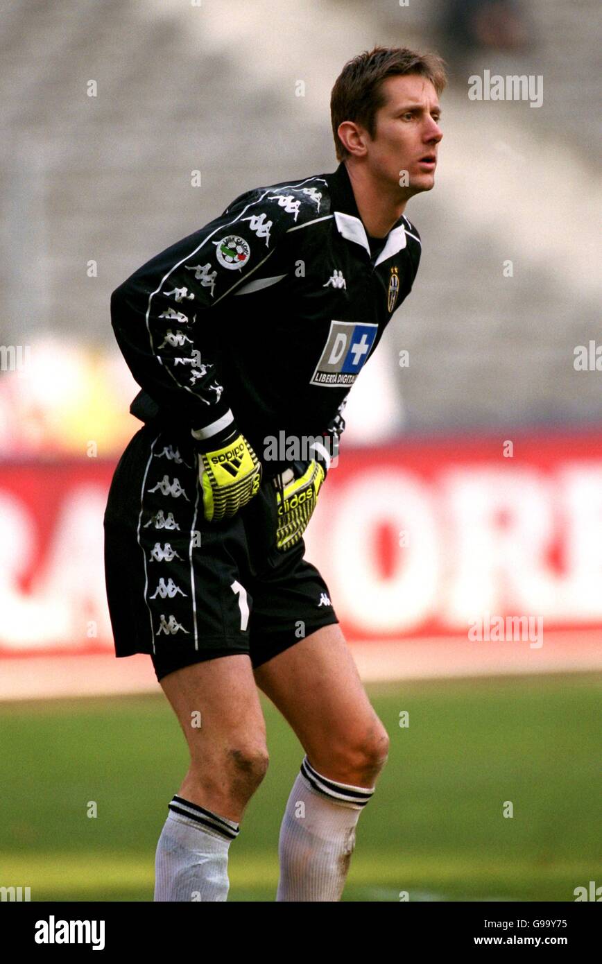 Italian Soccer - Serie A - Juventus v Cagliari. Edwin Van Der Sar, Juventus  goalkeeper Stock Photo - Alamy