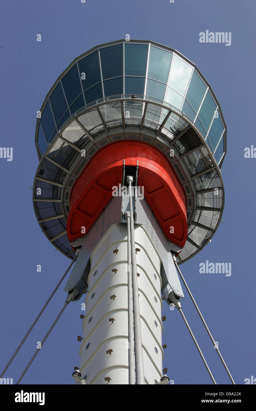 The new air traffic control tower in the centre of Heathrow Airport. The new contol tower will come in to use around the winter of 2006-7. Stock Photo