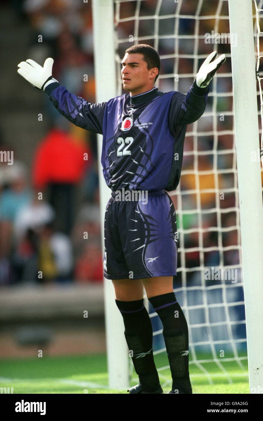 Soccer - World Cup France 98 - Group G - Romania v Colombia. Farid  Mondragon, Colombia goalkeeper Stock Photo - Alamy