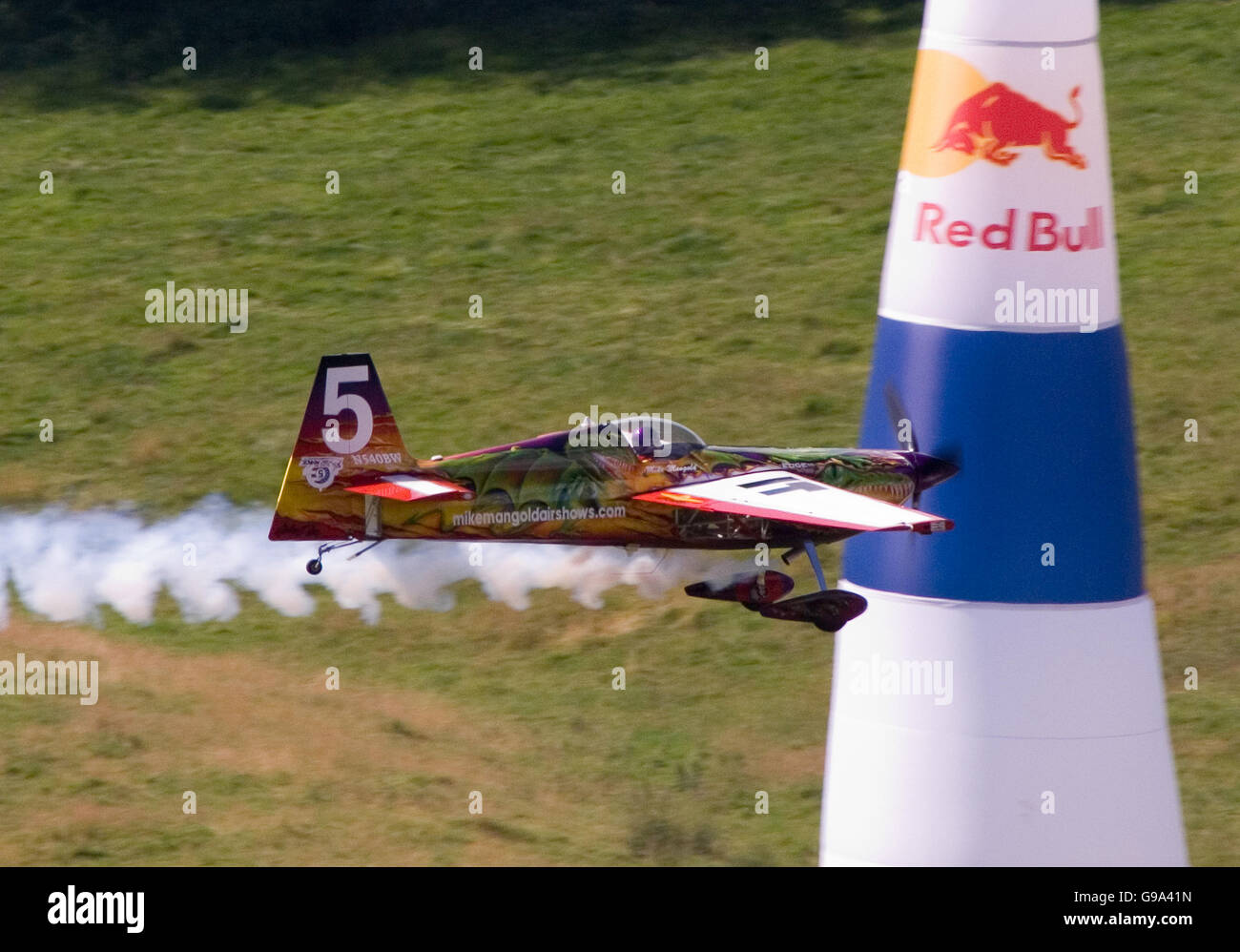 Red Bull Air Race World Series - Longleat House. Race winner Mike Mangold Stock Photo