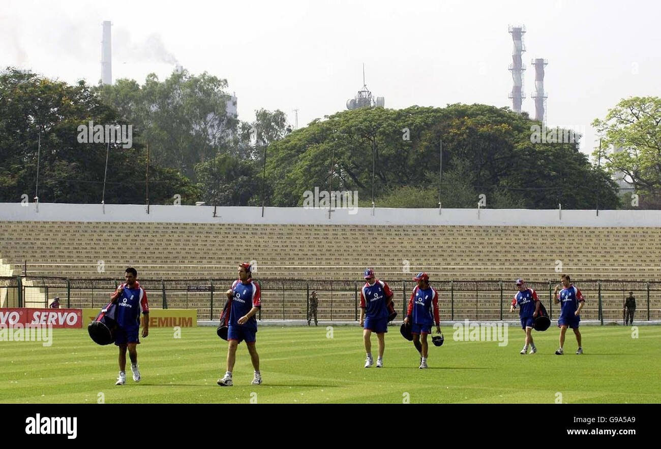 England players arrive for a nets session at the Keenan Stadium, Jamshedpur, India. Stock Photo