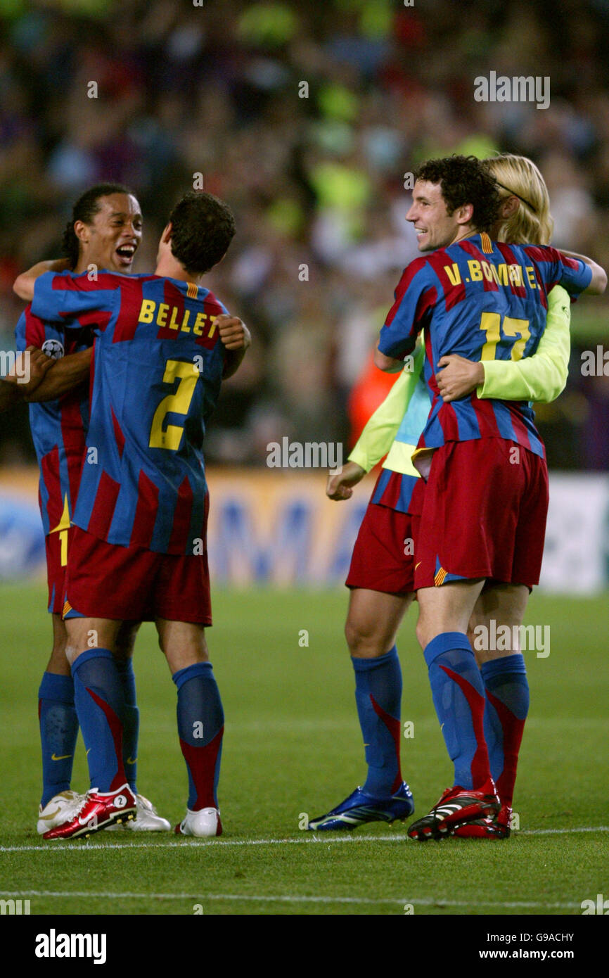 Barcelona's Ronaldinho, Juliano Belletti, Mark van Bommell and Maxi Lopez celebrate their side reaching the Champions League Final in Paris Stock Photo