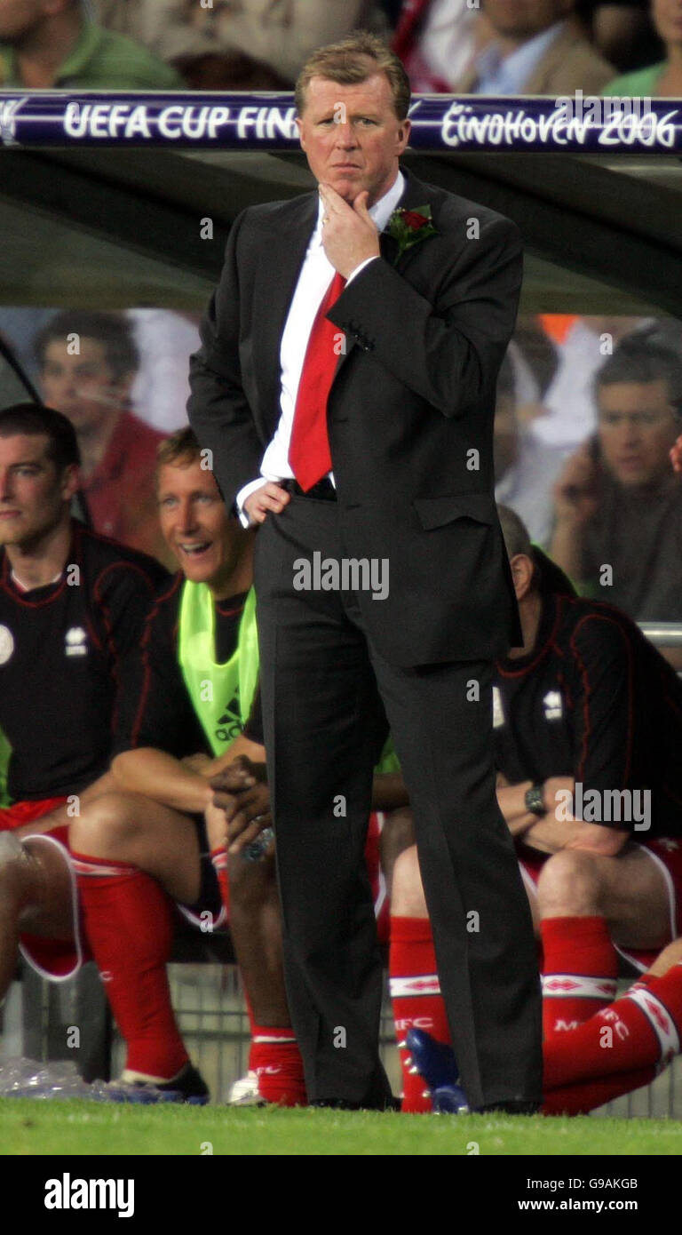 Middlesbrough manager Steve McClaren during the UEFA Cup Final against Savilla at PSV Stadion, Eindhoven, Netherlands. Stock Photo