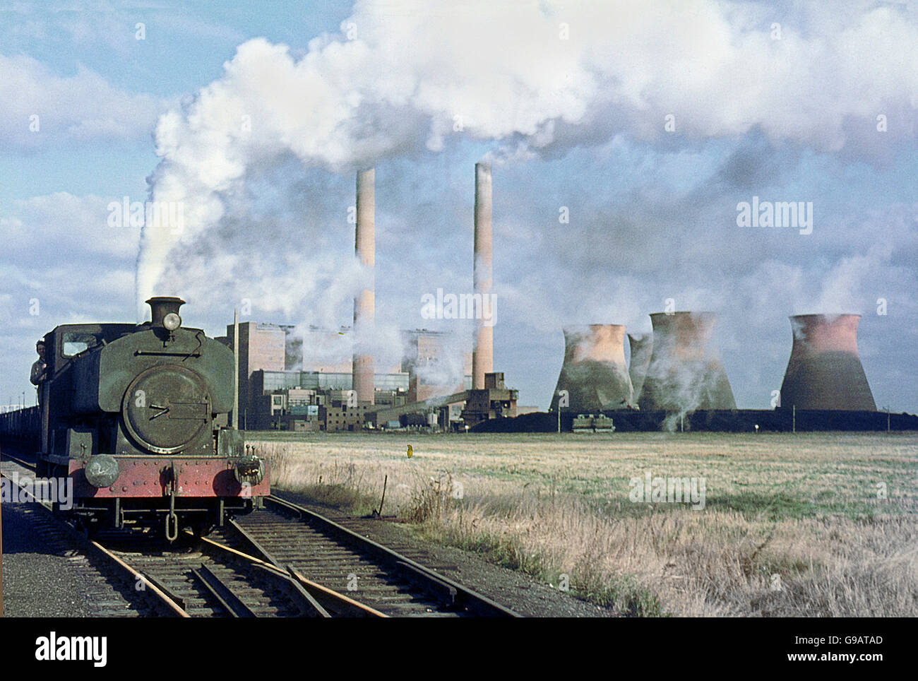 A blustery autumn day at Goldington Power Station, south of Bedford, with Andrew Barclay 0-4-0ST ED No. 9 at work. Stock Photo