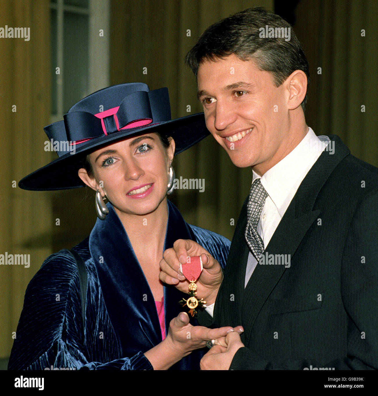 football-star-gary-lineker-with-his-wife-michelle-after-receiving-G9B39K.jpg