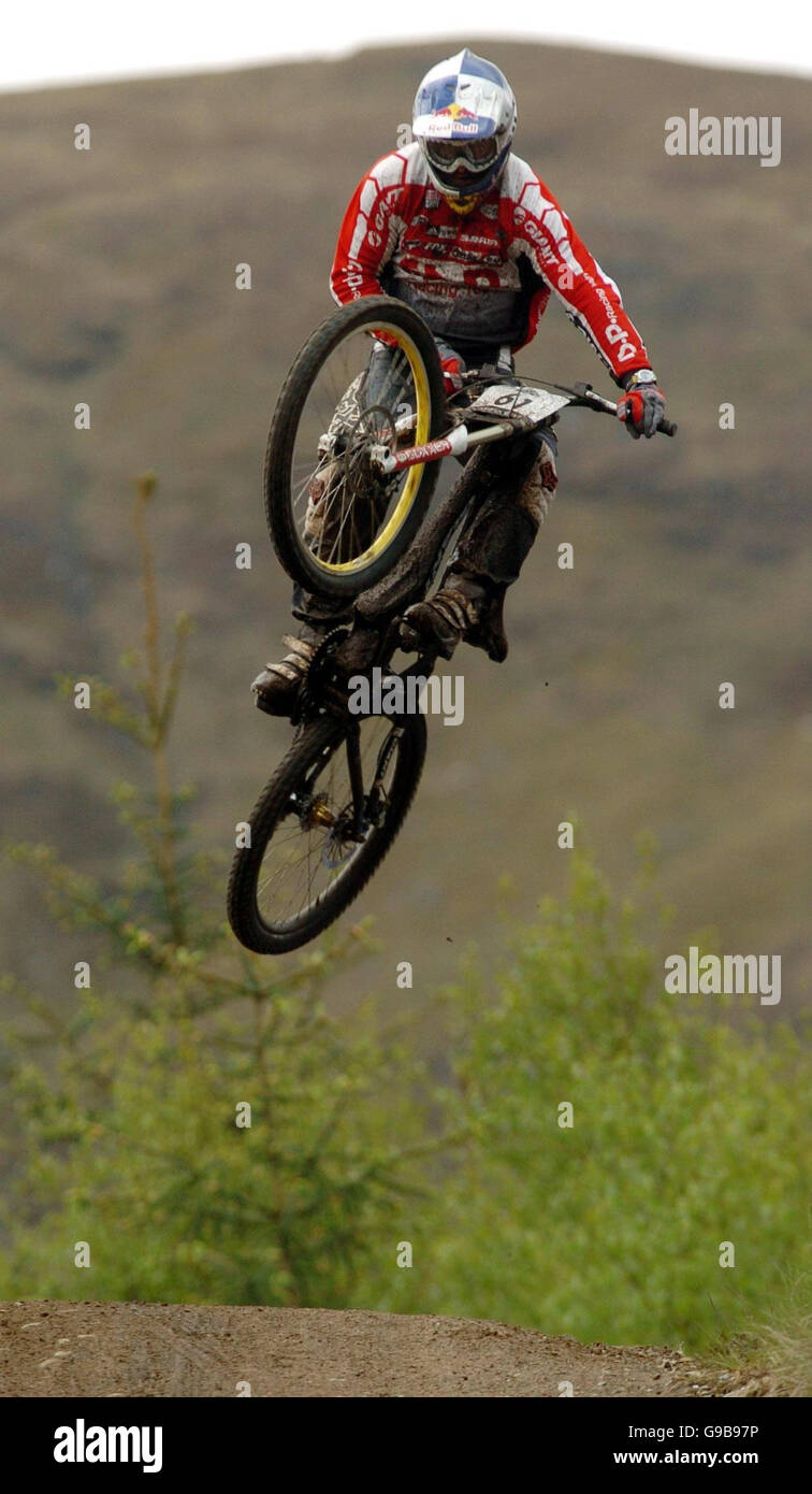 Rob warner competes in uci mountain bike world cup hi-res stock ...