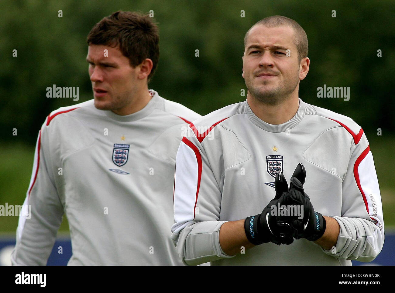 SOCCER England. England goalkeeper Paul Robinson (right) with Ben Forster during a training session at Carrington, Manchester. Stock Photo